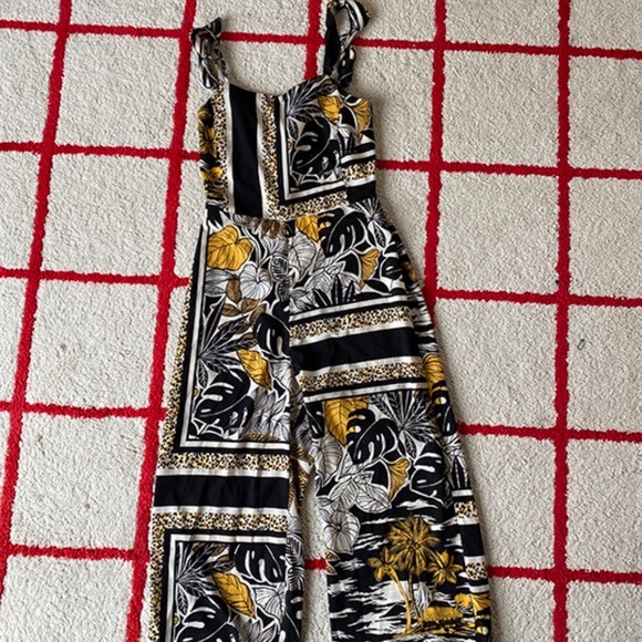 Topshop Ruffle Tank Jumpsuit Sz6 - Picture 2 of 9